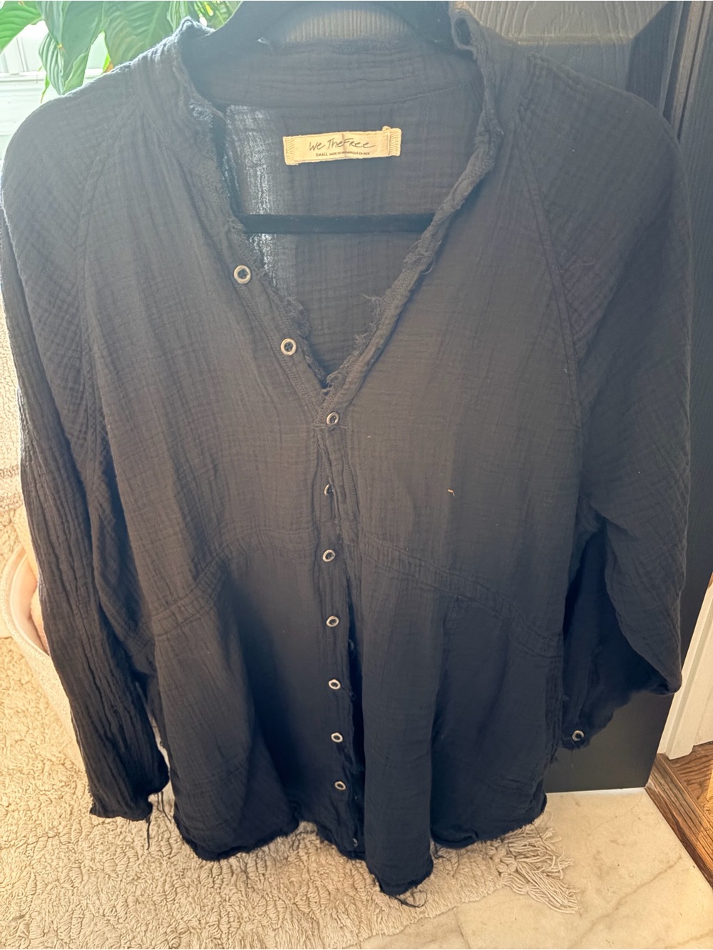 We The Free women’s Black Casual Button-Down Gauze Shirt sz S
